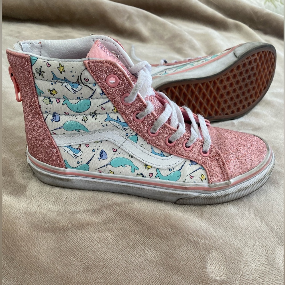 Vans sk8 size 2.5 girls